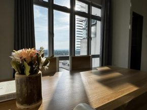 Manhattan Condo @ Mount Austin